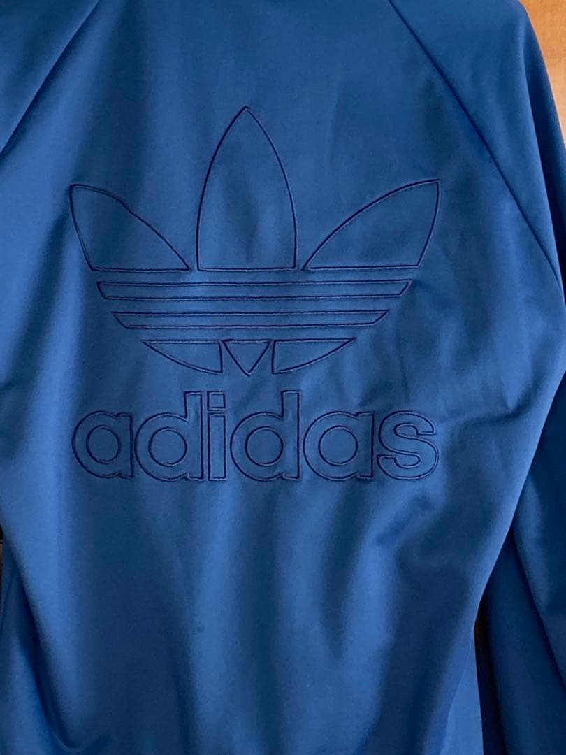 adidasアディダスレディーススポーツ、スタジャン、ジャンパー