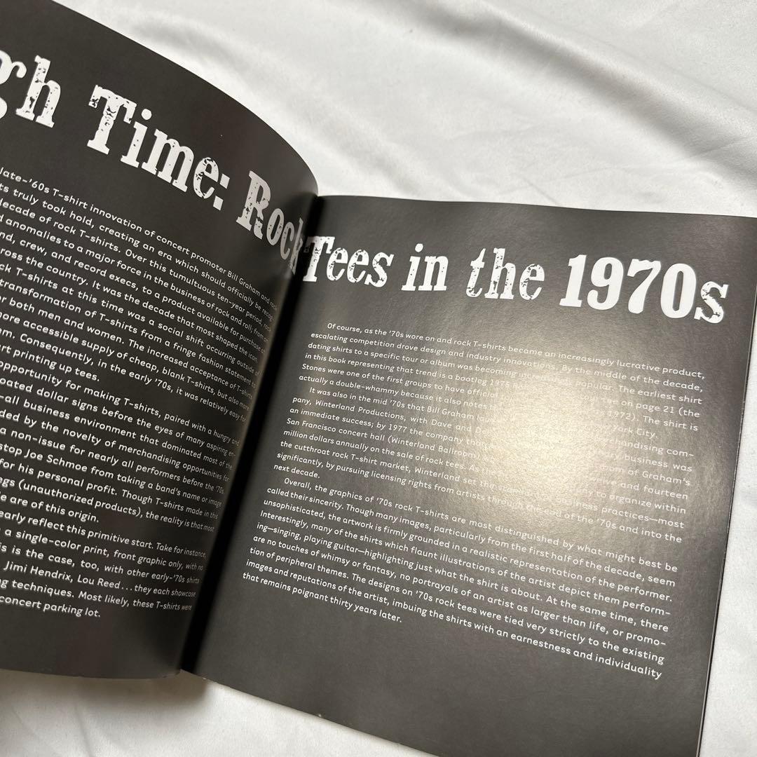 希少　洋書　70〜90'sロック Tシャツ写真集 本 服 エアロスミス