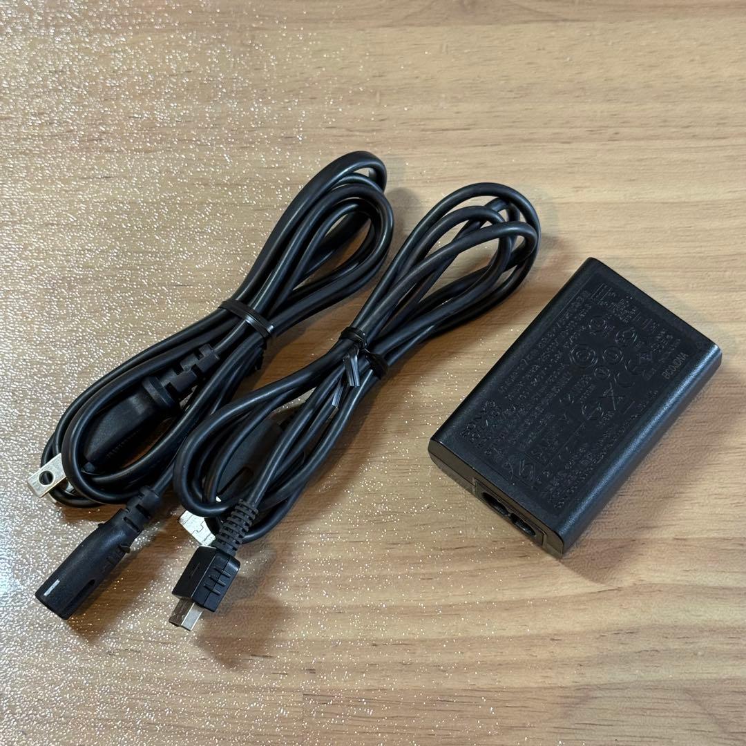 9-042 PSVITA PCH-1000 サファイア・ブルー 箱付き