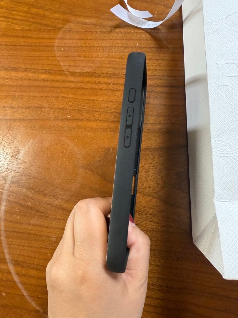 PRADA iPhone16pro ホワイト プラダ