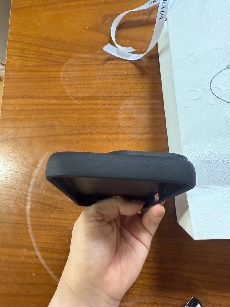 PRADA iPhone16pro ホワイト プラダ