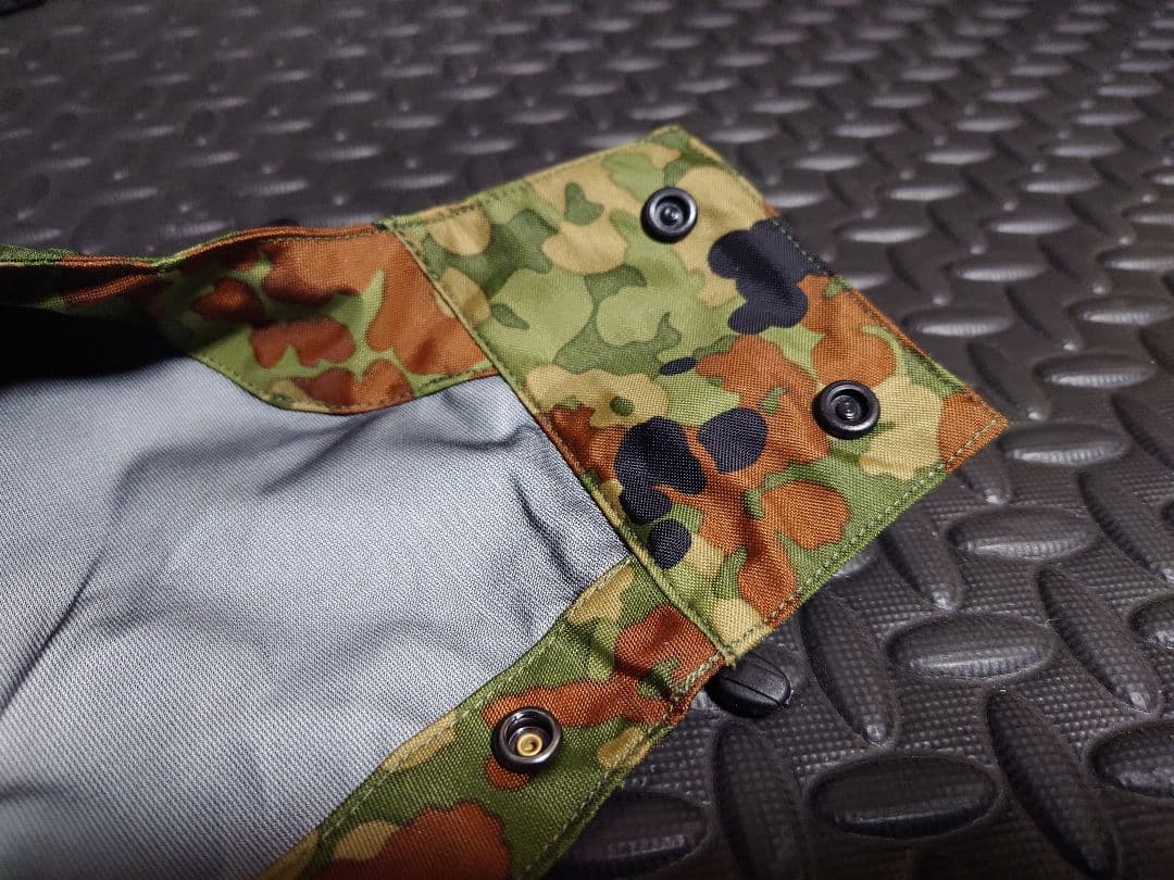 【未使用品】FÜRST GORE-TEX自衛隊迷彩 レインウェア Lサイズ