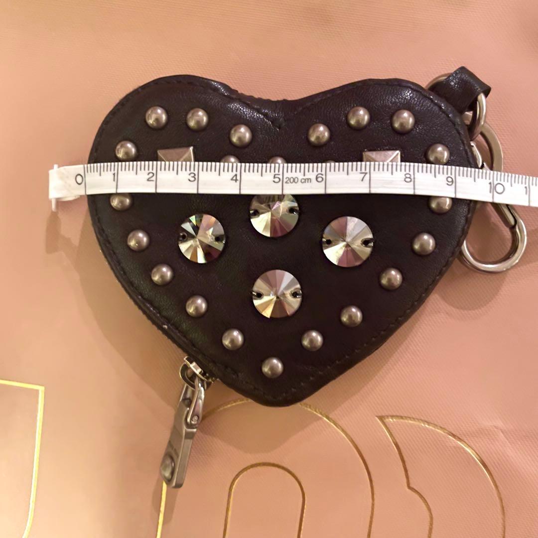 ももももももかMIU MIU ハート型 レザー クリスタル チャーム