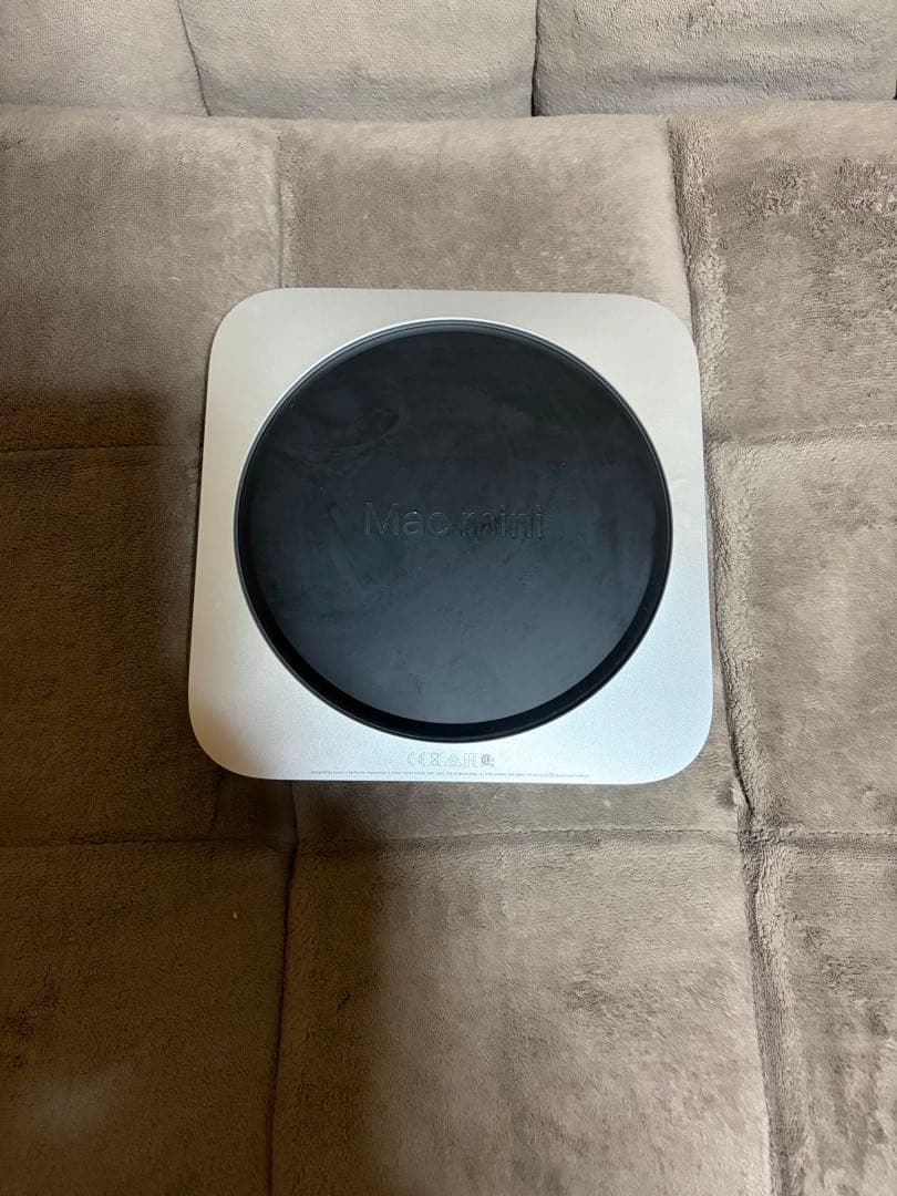 Apple Mac mini M2チップ搭載（8GBメモリ・256GB SSD）