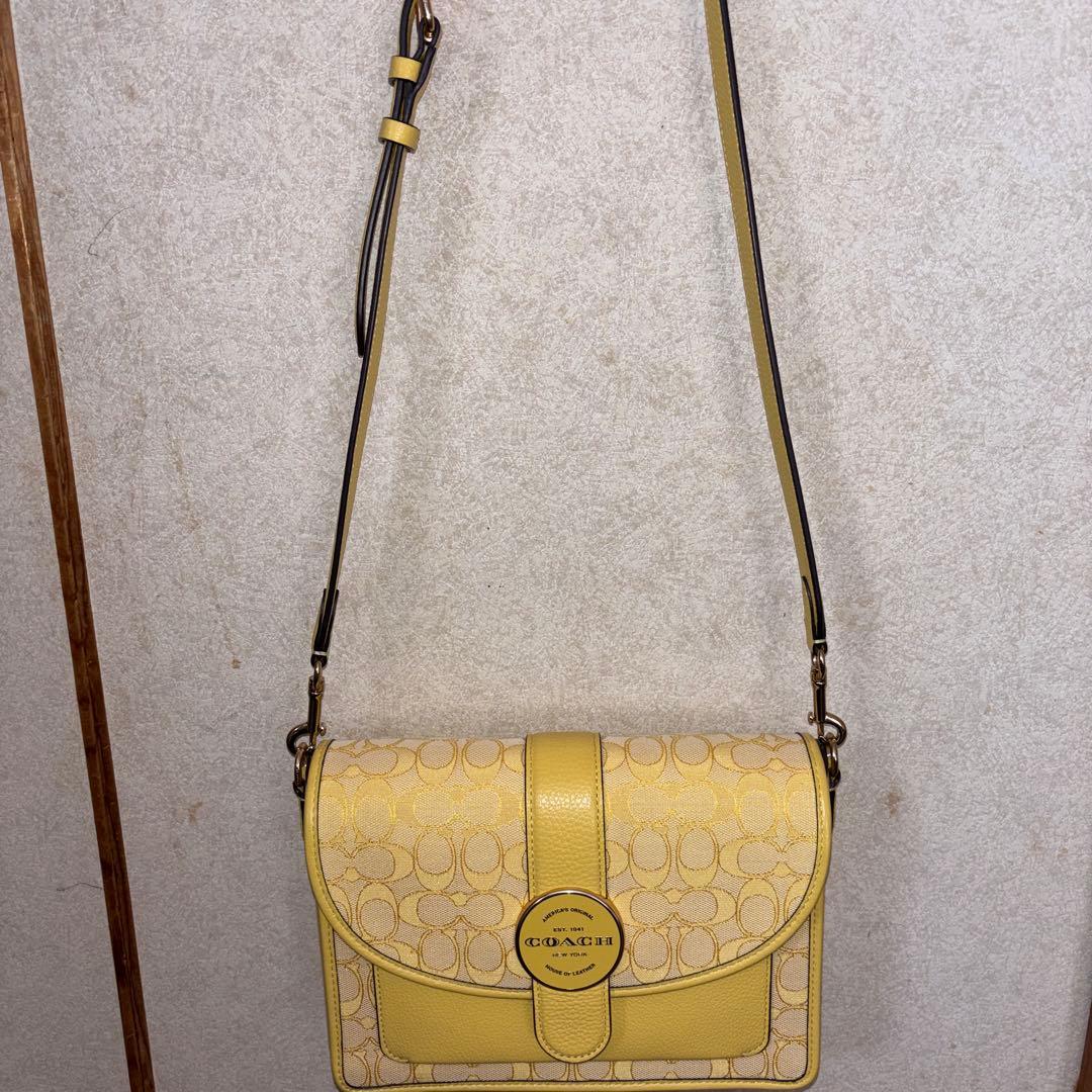 未使用品　COACH イエロー ショルダーバッグ