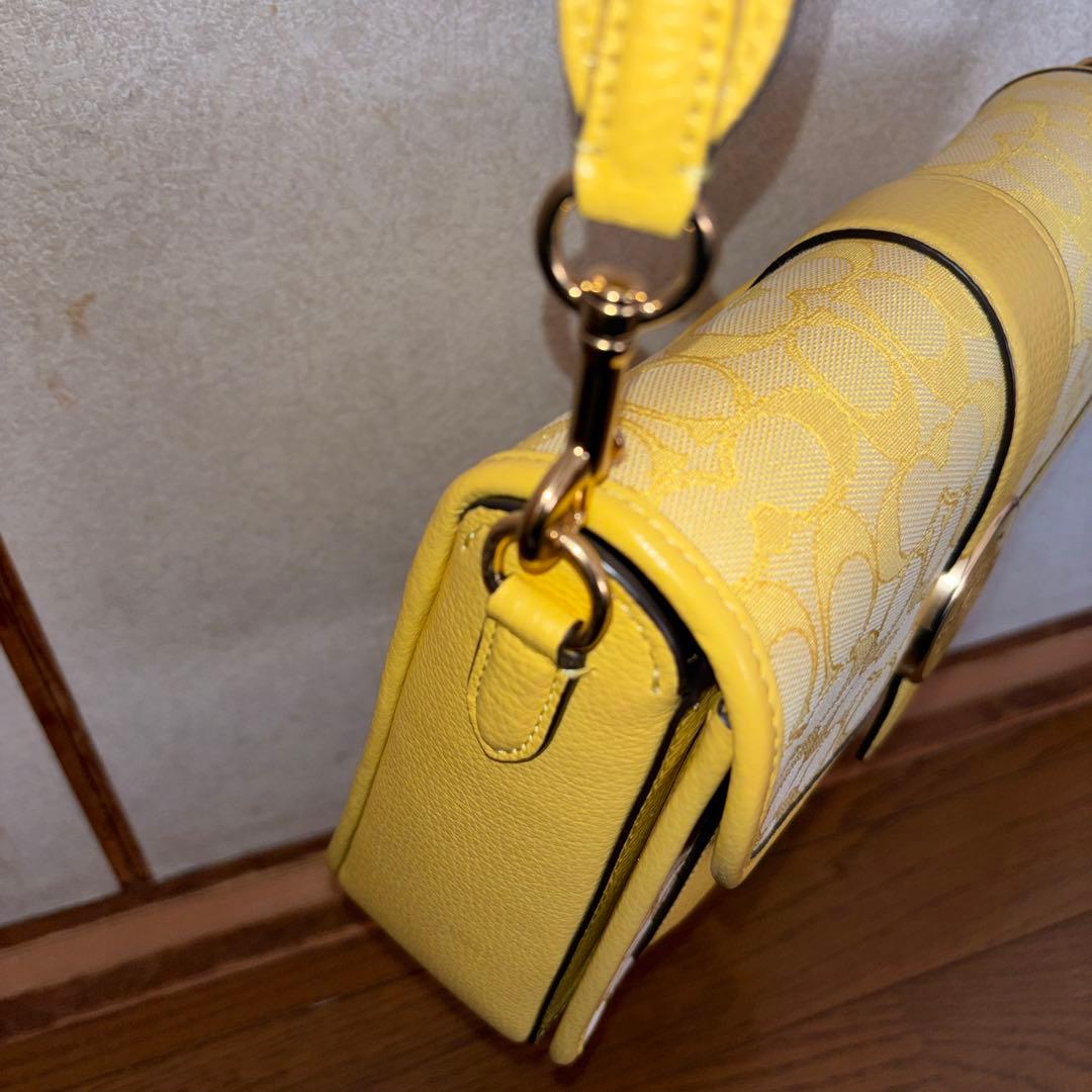 未使用品　COACH イエロー ショルダーバッグ