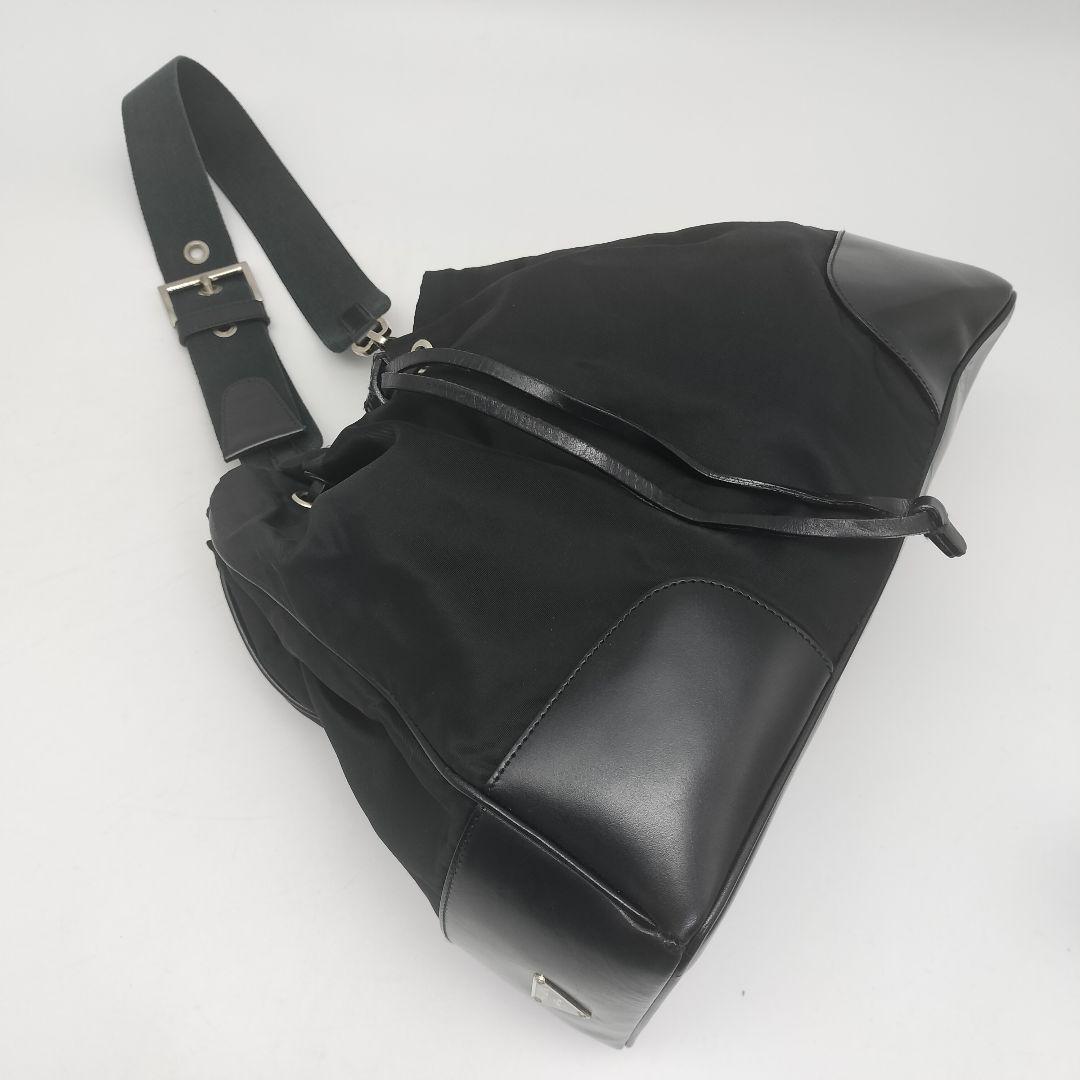極美品✨プラダ　ショルダーバッグ　ブラック　黒