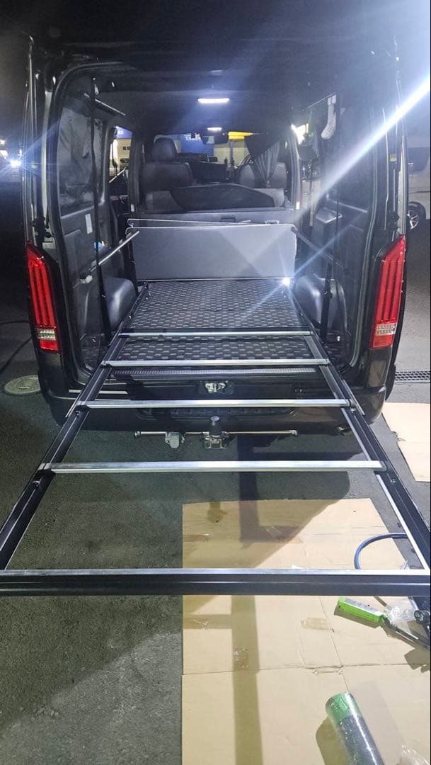 はなこ　スライドフロア黒レールアルミパネル 引手ポール付、棚板フェルト無し