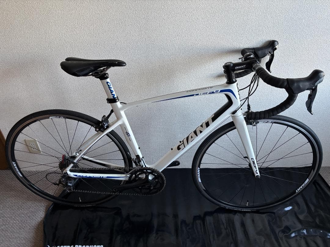 GIANT DEFY COMPOSITE3　2013　105に変更　札幌
