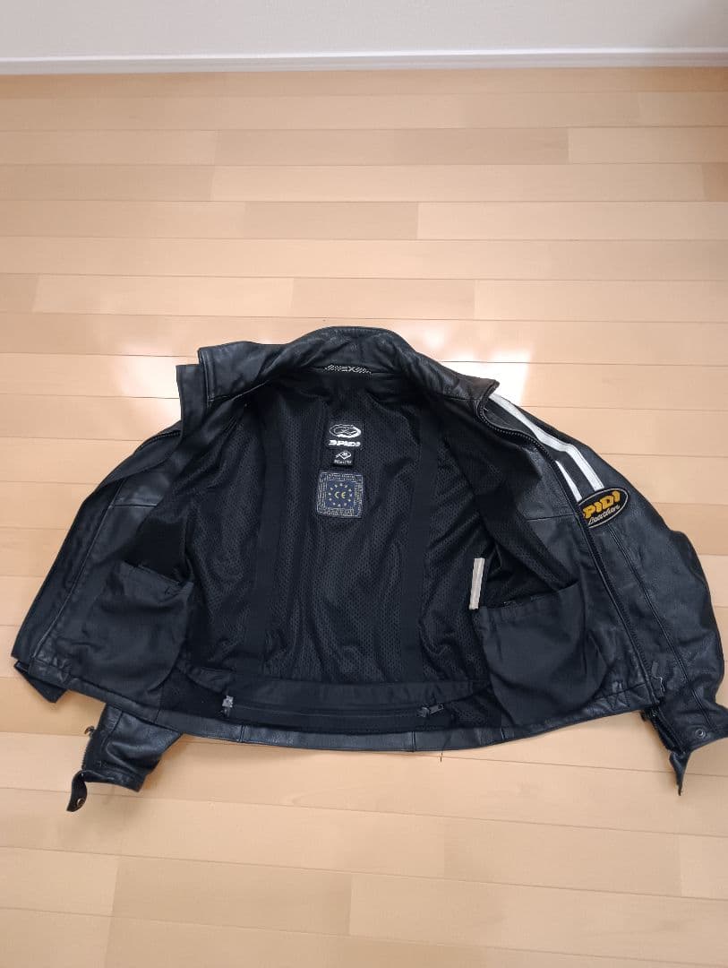 SPIDI 本革ライティングジャケット