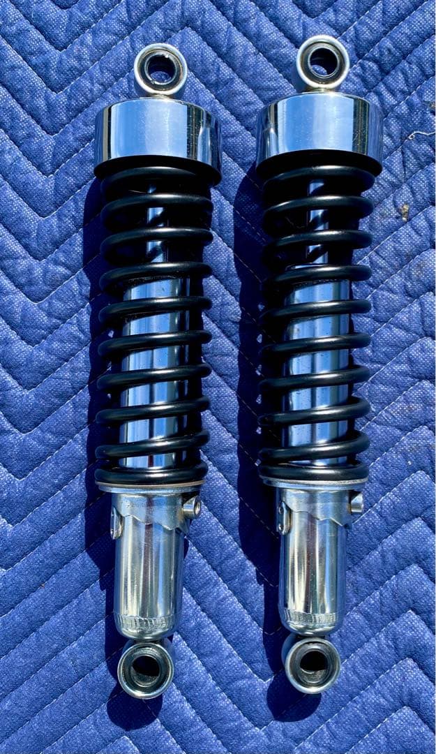 SR400 SR500 ヤマハ純正　リアサスペンション　黒　マットブラック