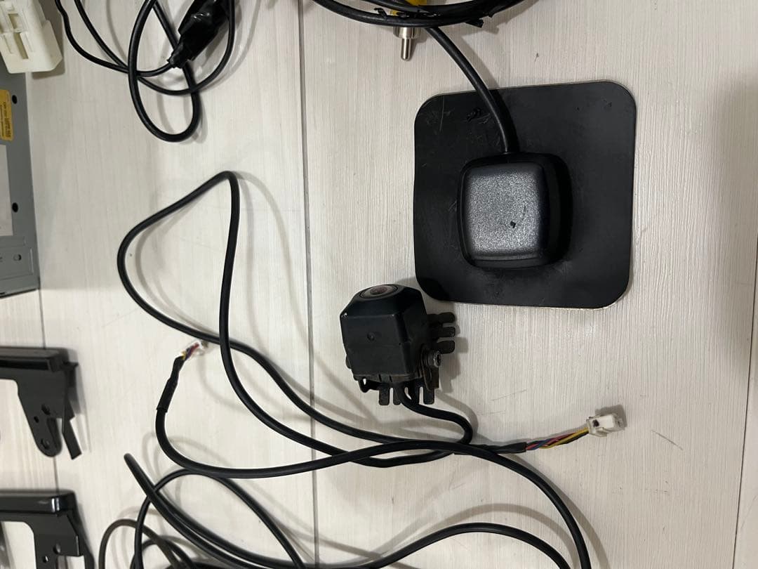 ナビ　カロッツェリア　carrozzeria AVIC-RZ300バックカメラ