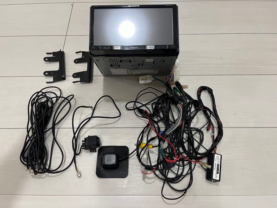 ナビ　カロッツェリア　carrozzeria AVIC-RZ300バックカメラ