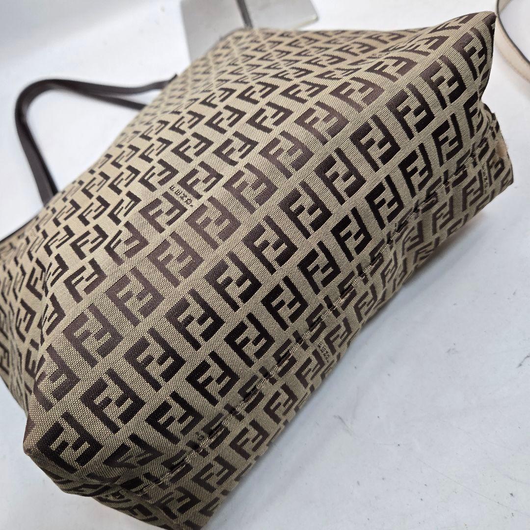 極美品 FENDI トートバッグ ズッカ柄 A4収納可能