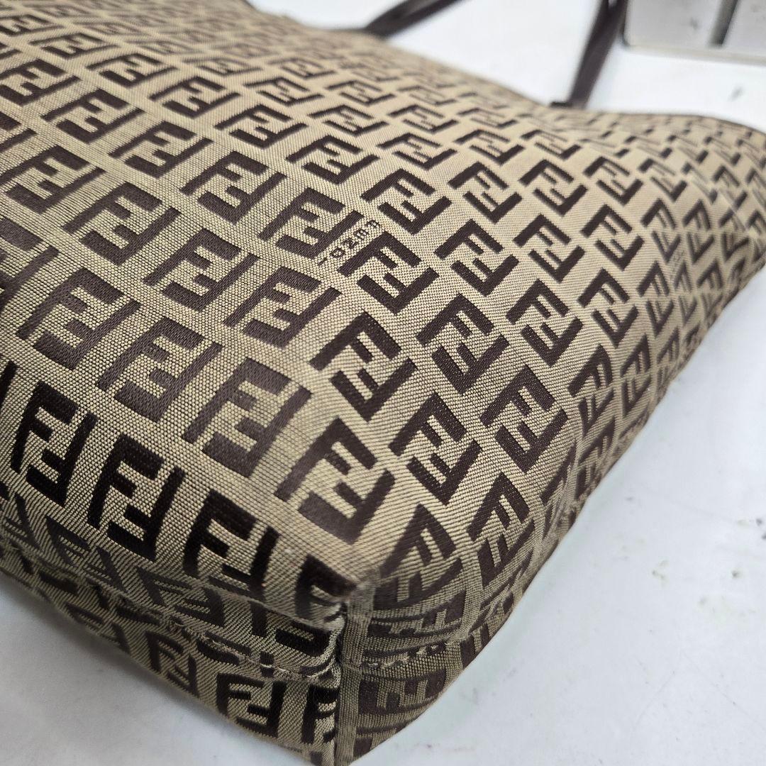 極美品 FENDI トートバッグ ズッカ柄 A4収納可能