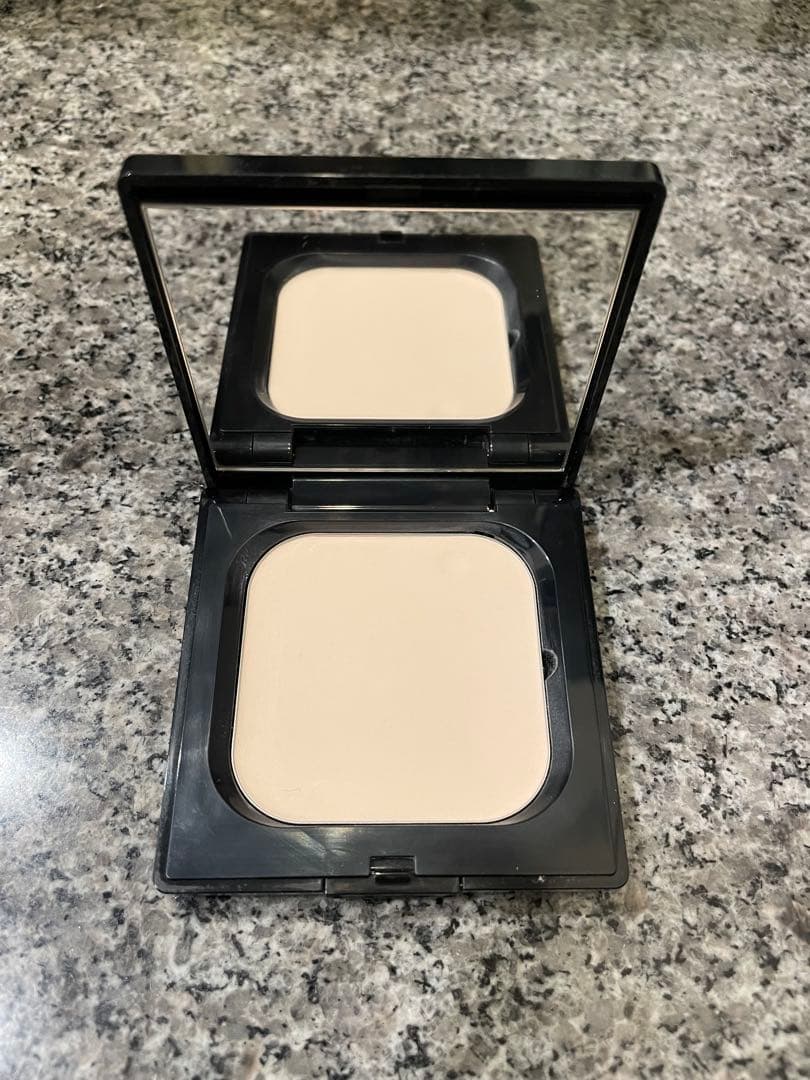 【週末限定値下げ】プードルコンパクトエサンシエル（エレガントスリム）