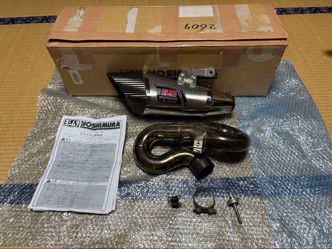 ヨシムラ CBR1000RR SC59 08‐11 前期 R11 スリップオン