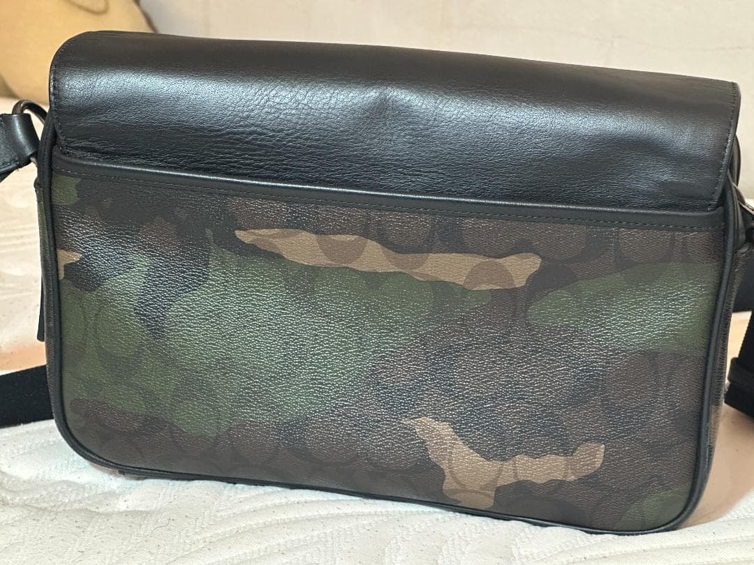 coach　トラック クロスボディ ショルダーバッグ　メンズ　迷彩　コーチ