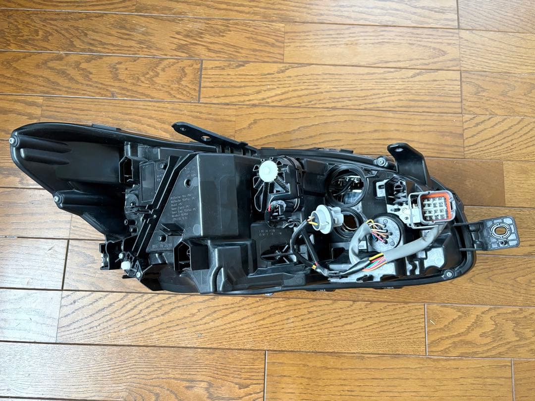 Max様 スバル レヴォーグ/WRX STI/ S4 左ヘッド LED 純正