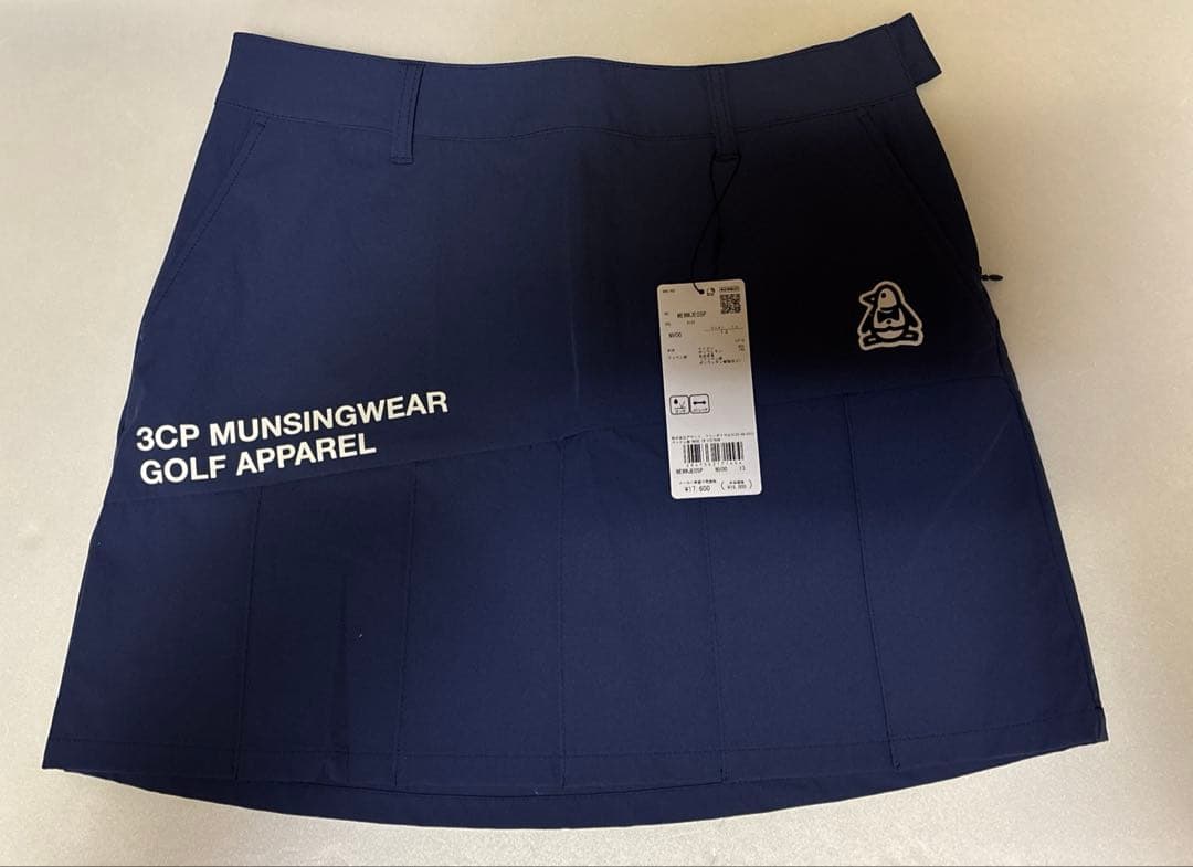 ⭐︎再値下げしました！⭐︎【新品タグつき】マンシングウェア夏用スカート LL 紺