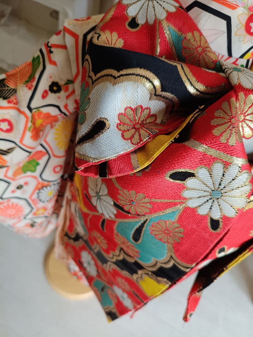 アンティーク亀甲模様の着物に作り帯☆若干シミあり☆５歳から７歳