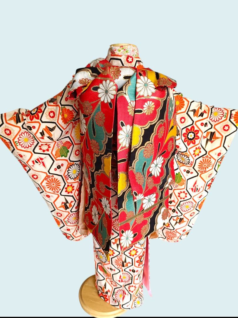 アンティーク亀甲模様の着物に作り帯☆若干シミあり☆５歳から７歳