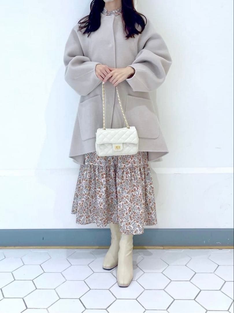 ラブティックボンボン ライトラグランフレアコート　ベージュ