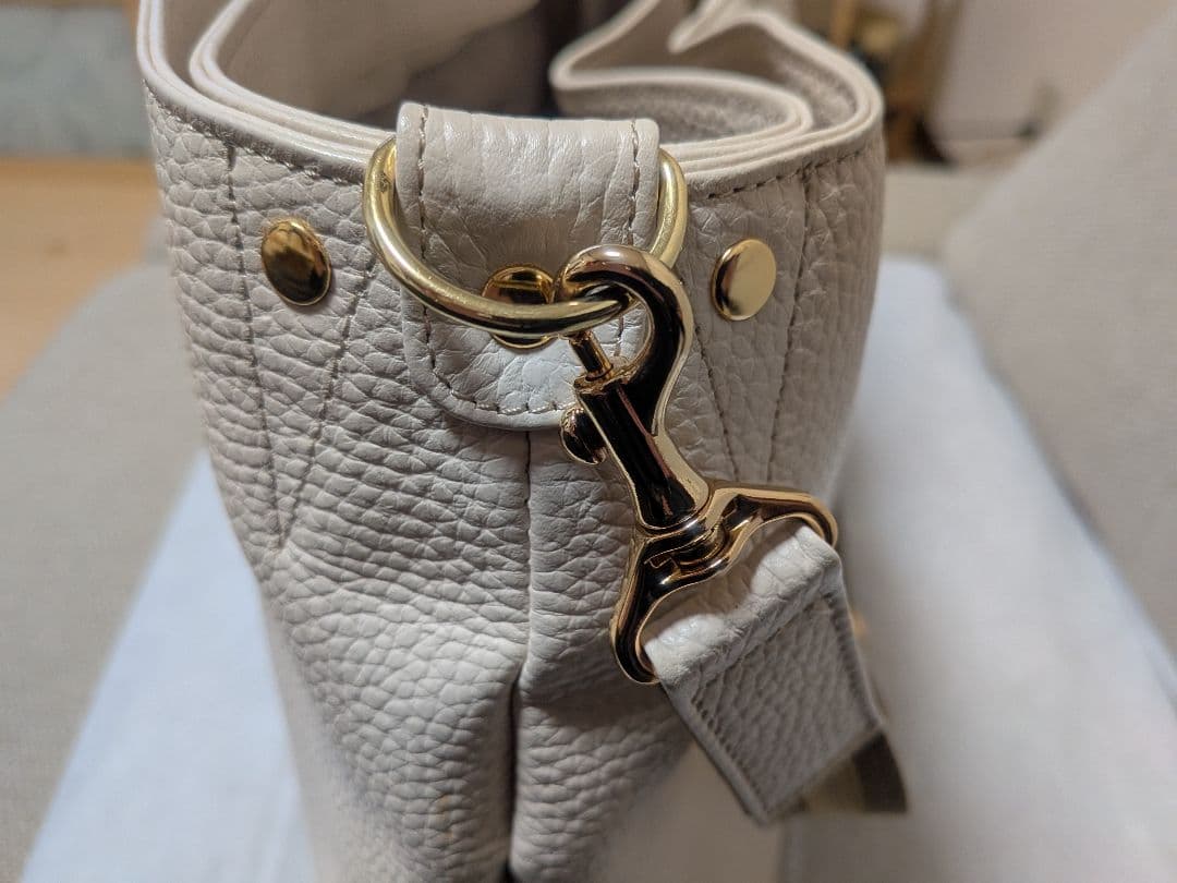 ATAO ホワイト ショルダーバッグ