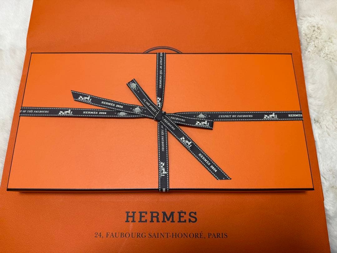 新品未使用　エルメス　HERMES カシミアマフラー 《Hエコセ》　ネイビー