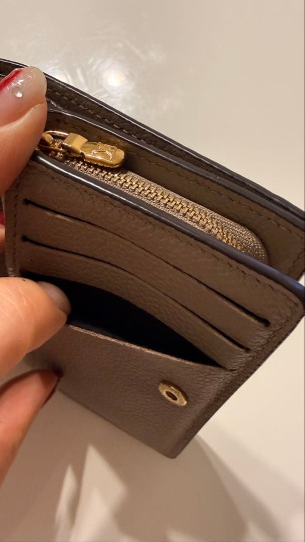 【美品】ルイ・ヴィトン 二つ折り財布 ポルトフォイユ・クレア　M82370