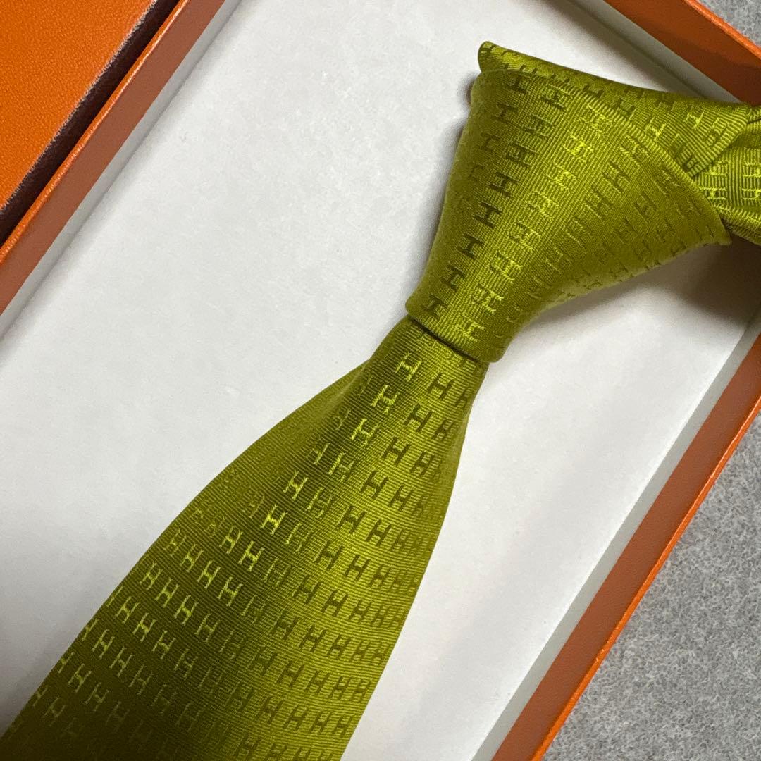 エルメス　ネクタイ 黄緑 H柄H織ファソネ 美品