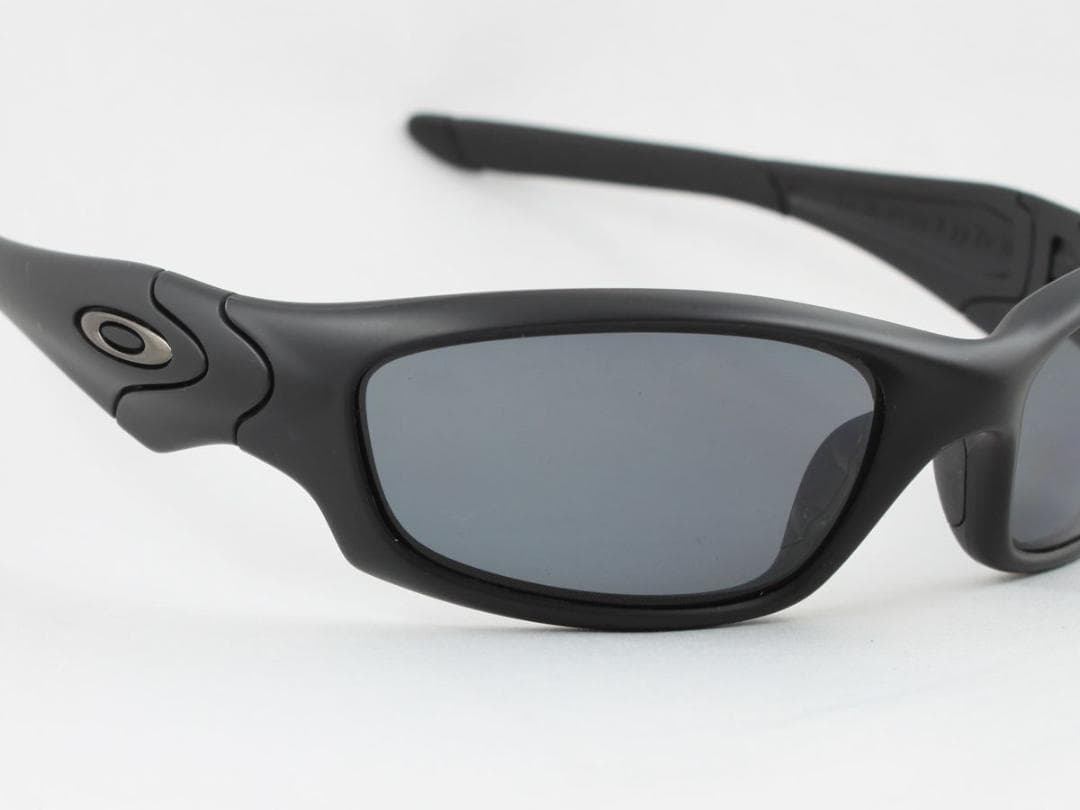 オークリー OO9039-11-014 ストレートジャケット サングラス io