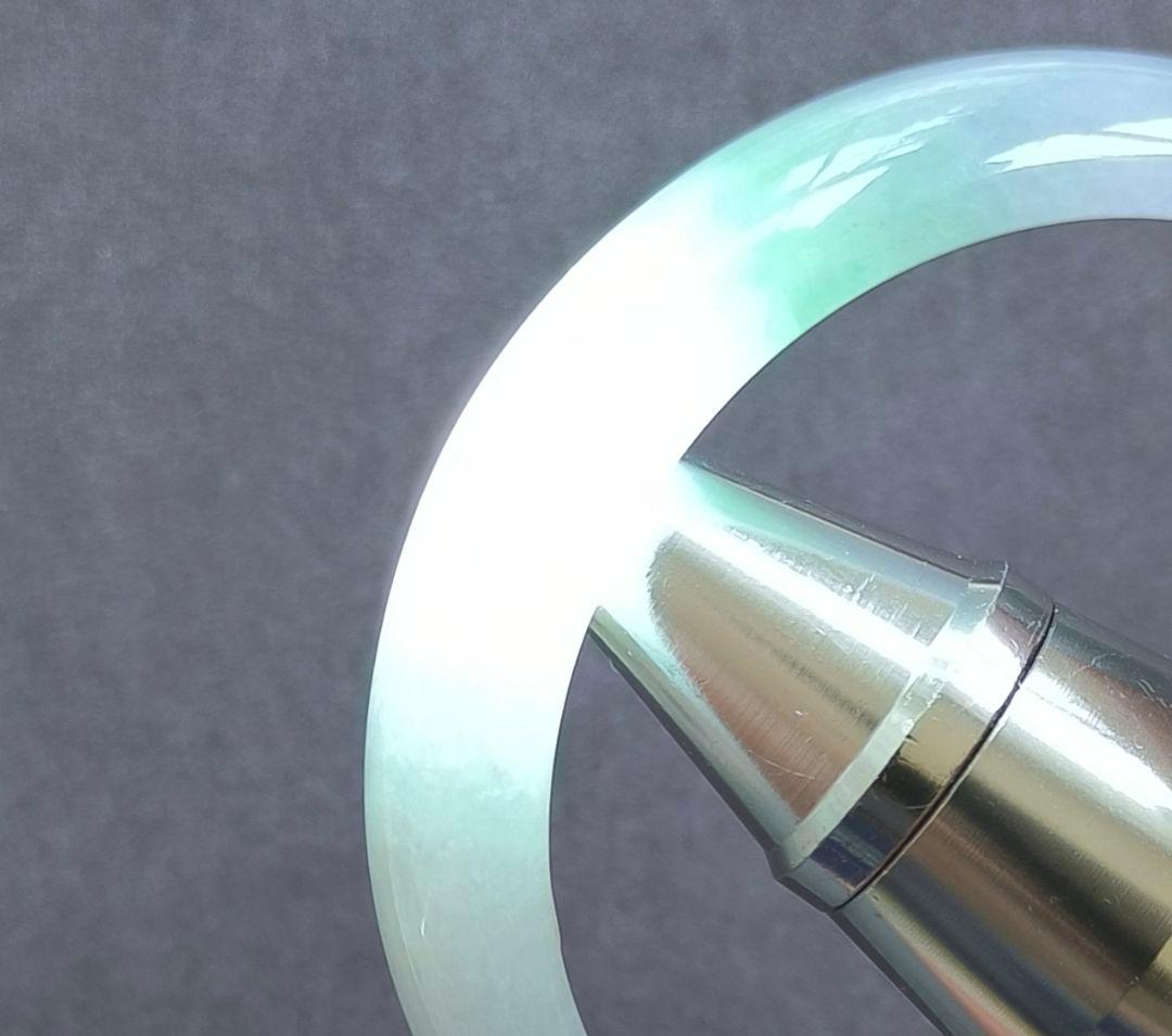 【日本鑑別書付:冰种（氷種）】アイス本翡翠のバングル（内径59ミリ弱）6335