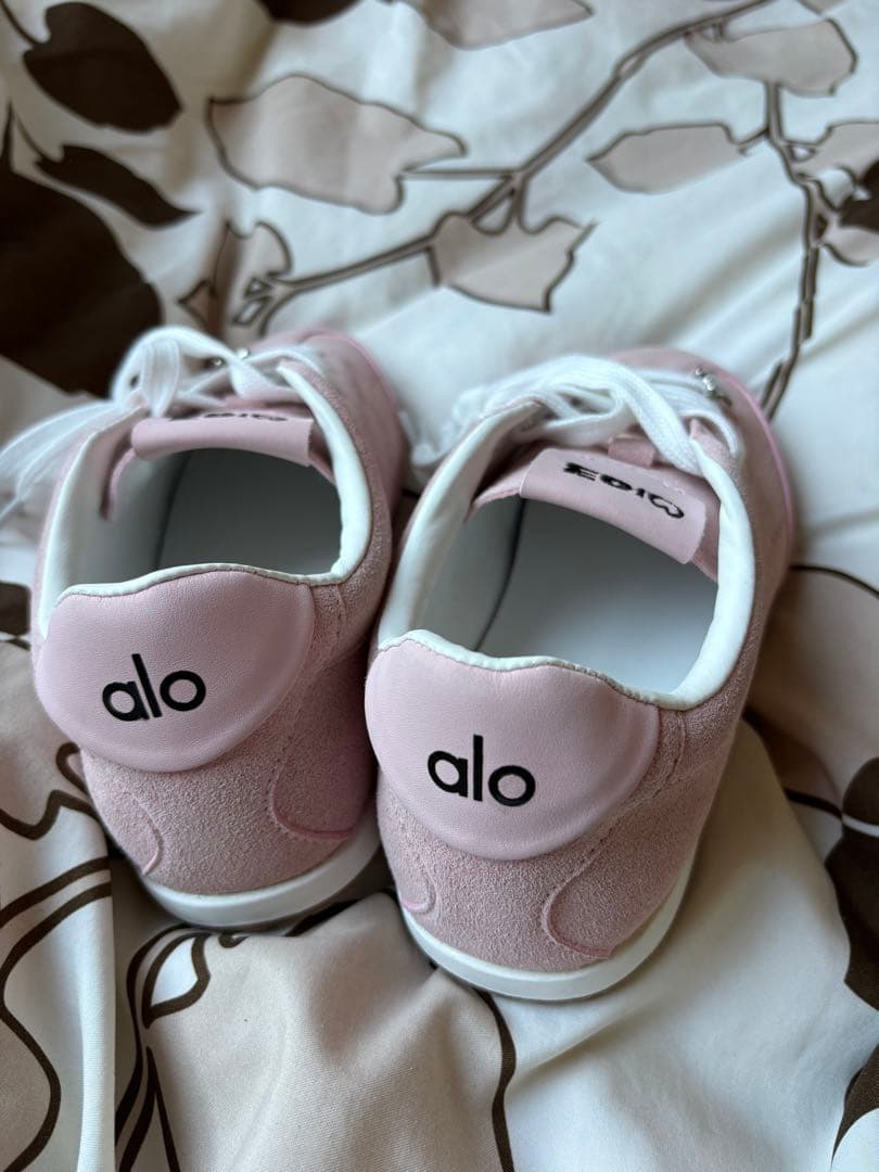 新品未使用alo ピンク スエード コラボスニーカー37