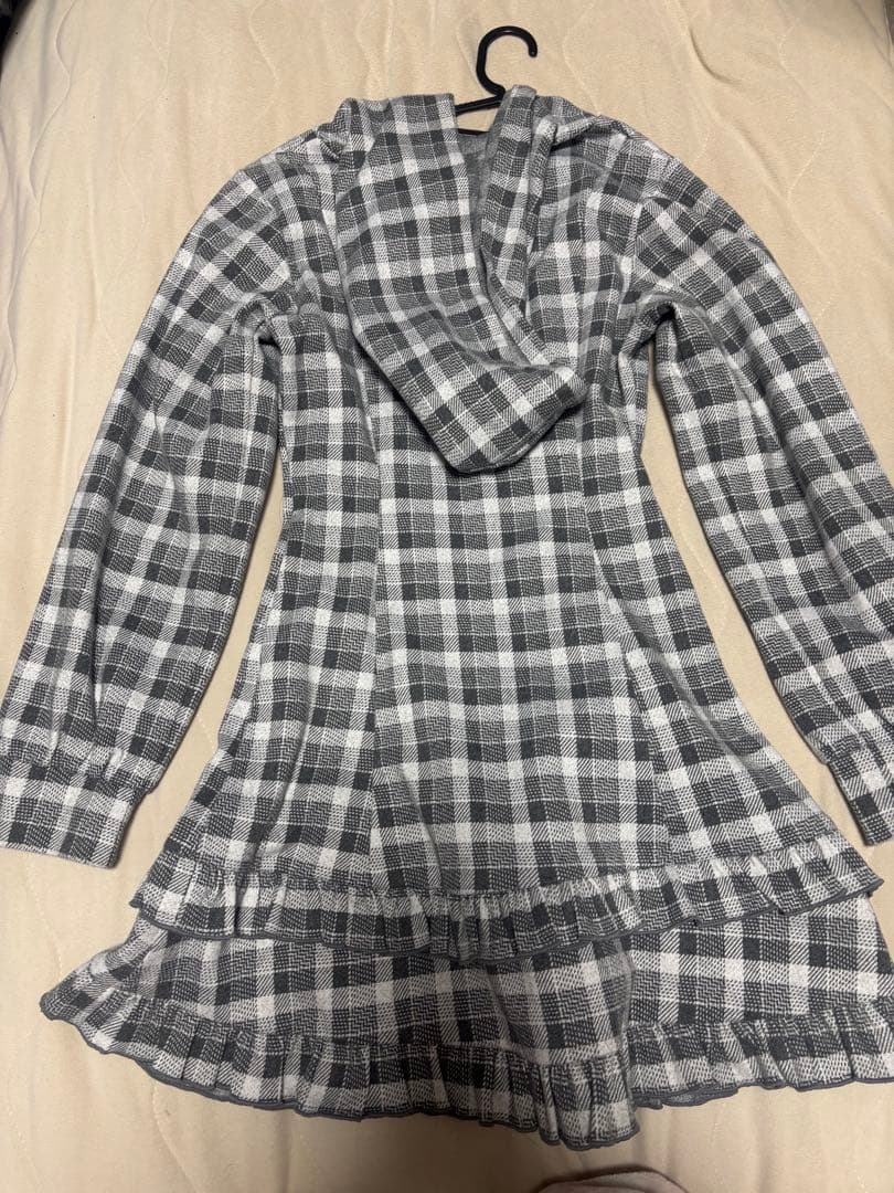 ハニーミュウ honey mew フリルチェックパーカーワンピ　グレー