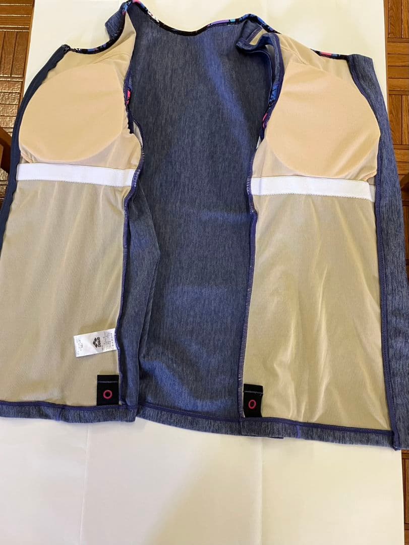 arena セパレート水着 タンクトップ