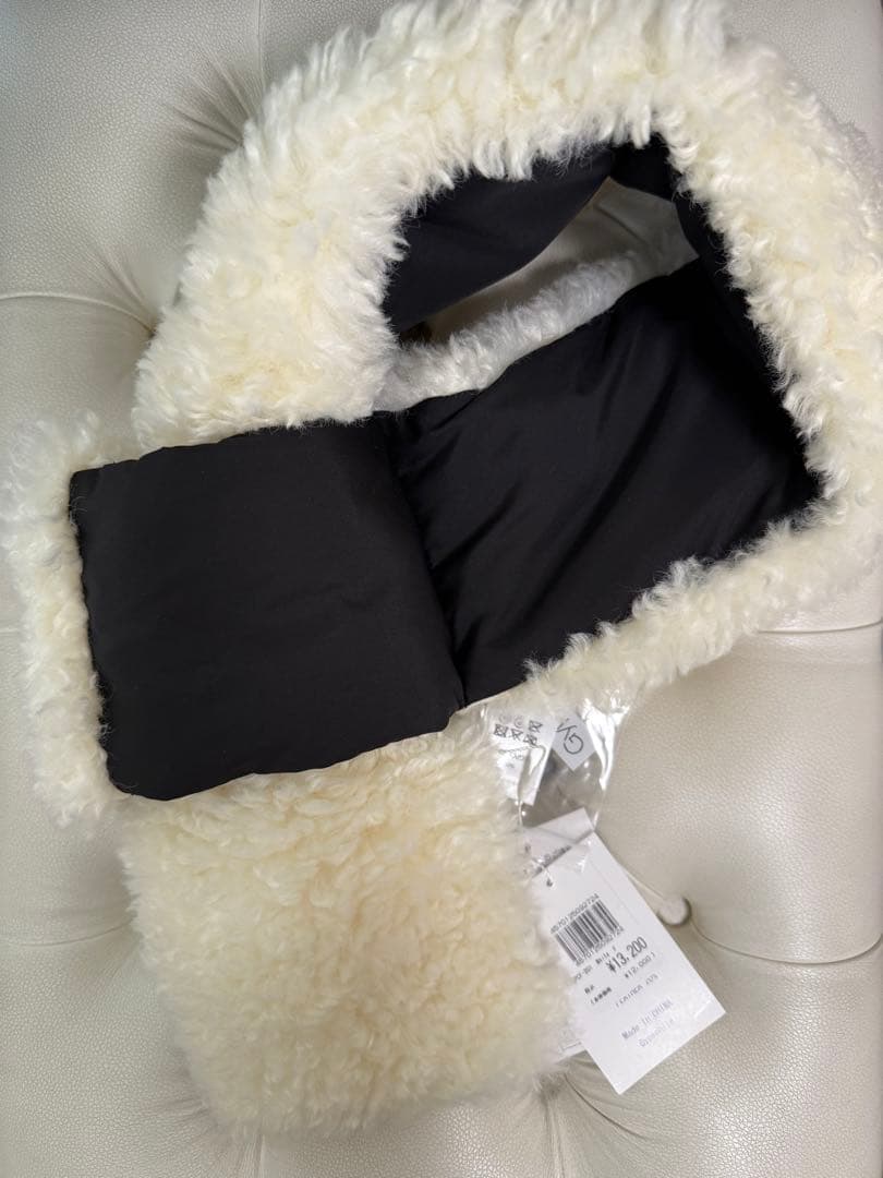 新品未使用品ジプソフィア gypsohila Boa Down Muffler2