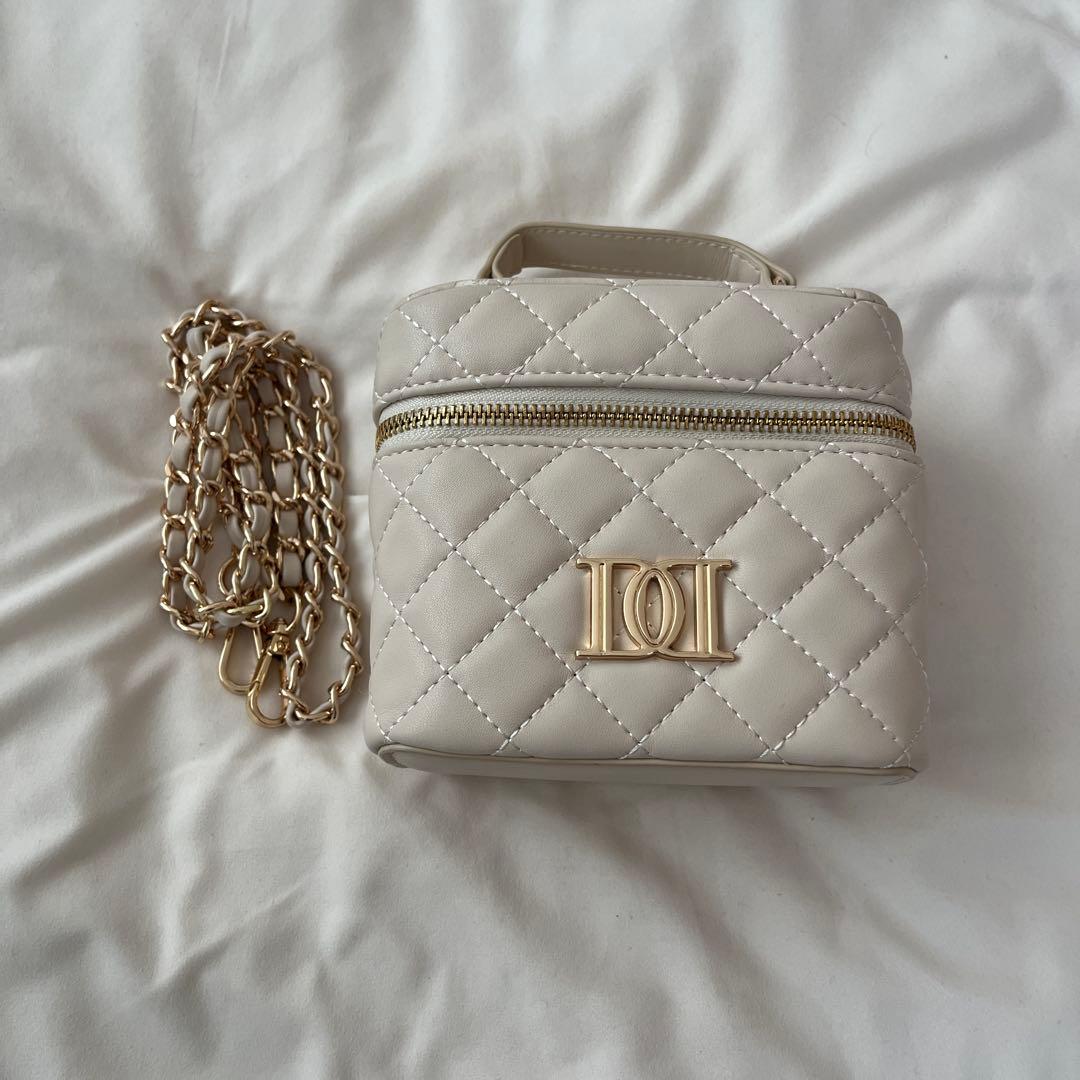 Darich キルティングスクエアミニバッグ バニティ ダーリッチ アイボリー