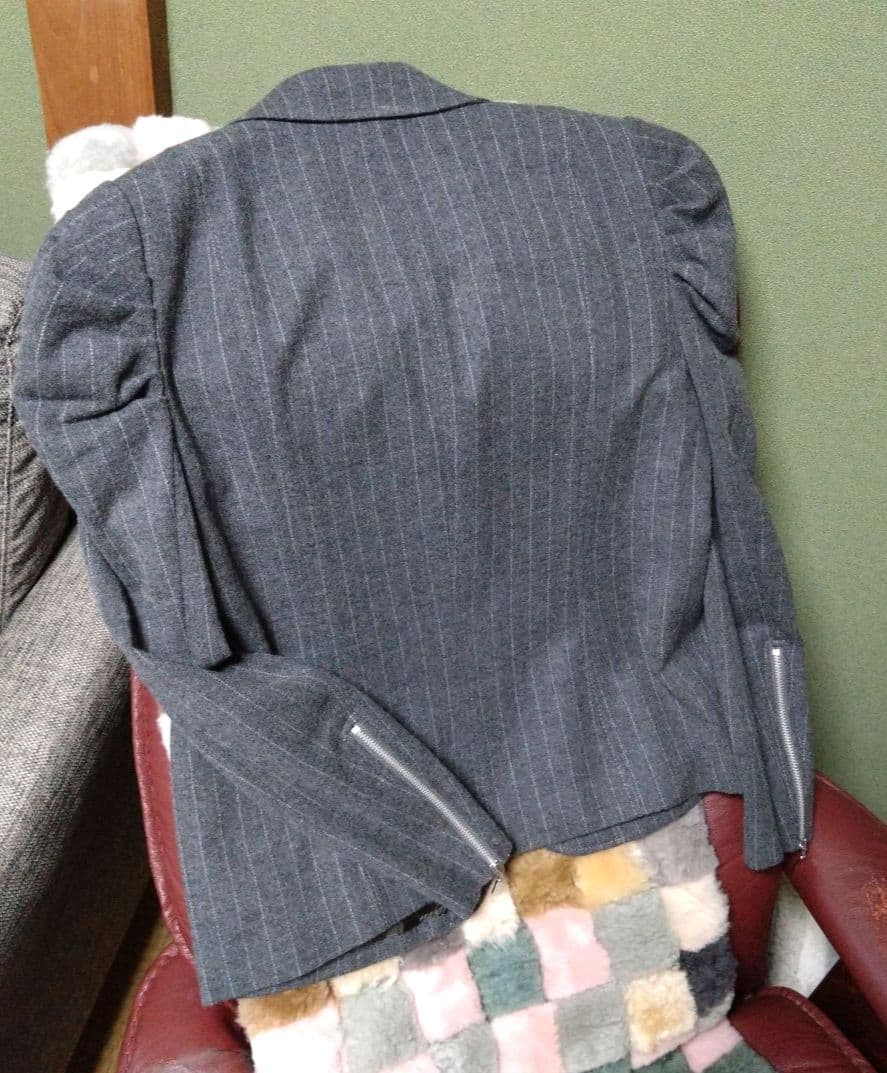 「禁煙、未使用」伊太利屋　ジャケット　11号　グレーストライプ