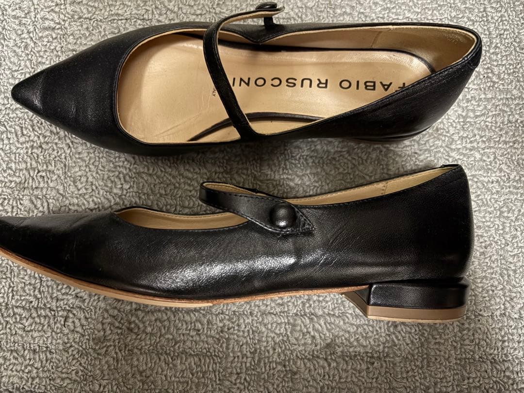 FABIO RUSCONI ブラックフラットシューズ