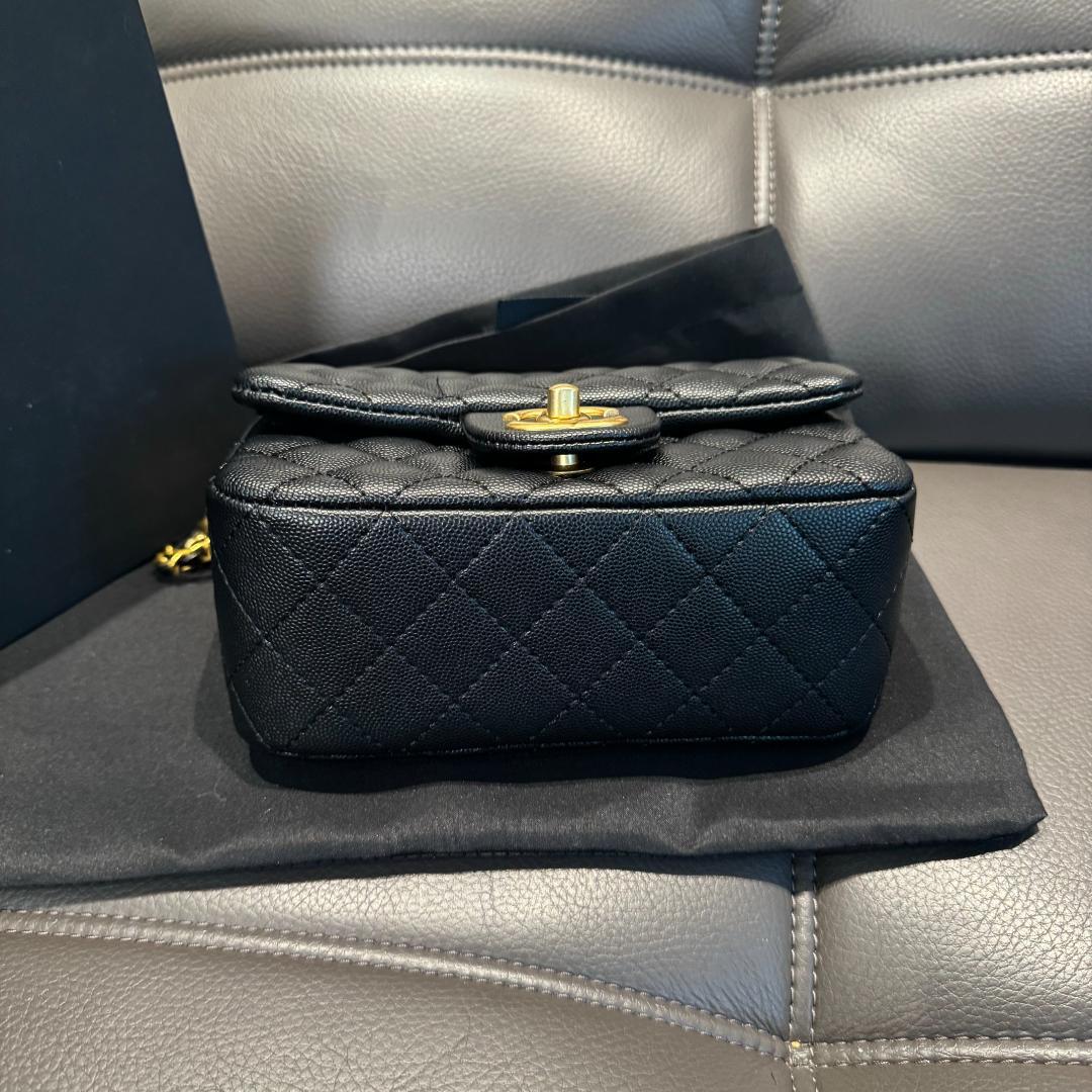 ブラック キルティング ショルダーバッグ