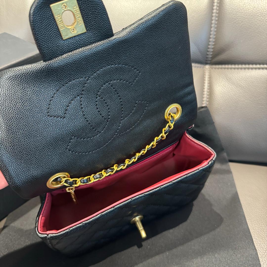 ブラック キルティング ショルダーバッグ