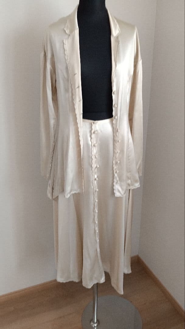 エイココンドウ綿麻夏コート　LA-BREA メルローズ　シルクスーツ　綿キャミ