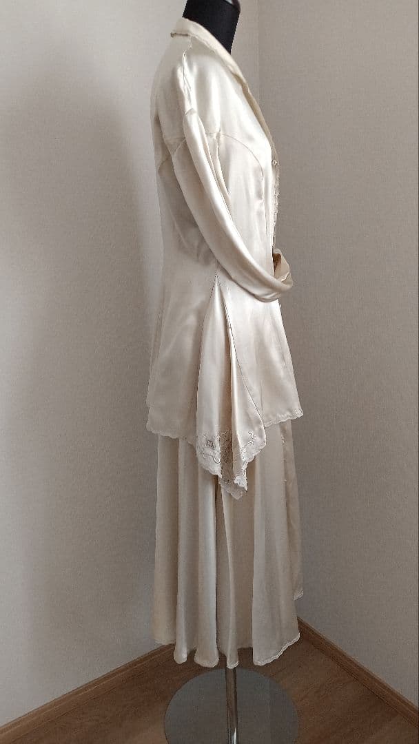 エイココンドウ綿麻夏コート　LA-BREA メルローズ　シルクスーツ　綿キャミ