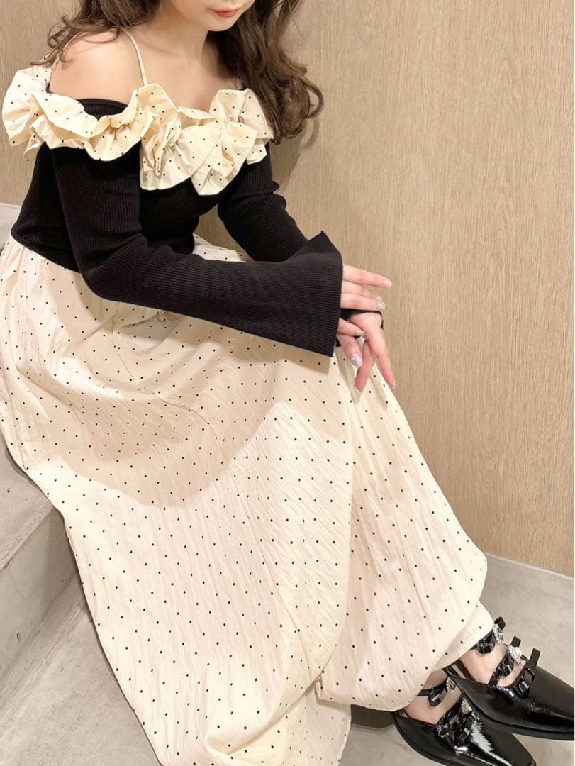 LILY BROWN フリルカラーニットコンビワンピース