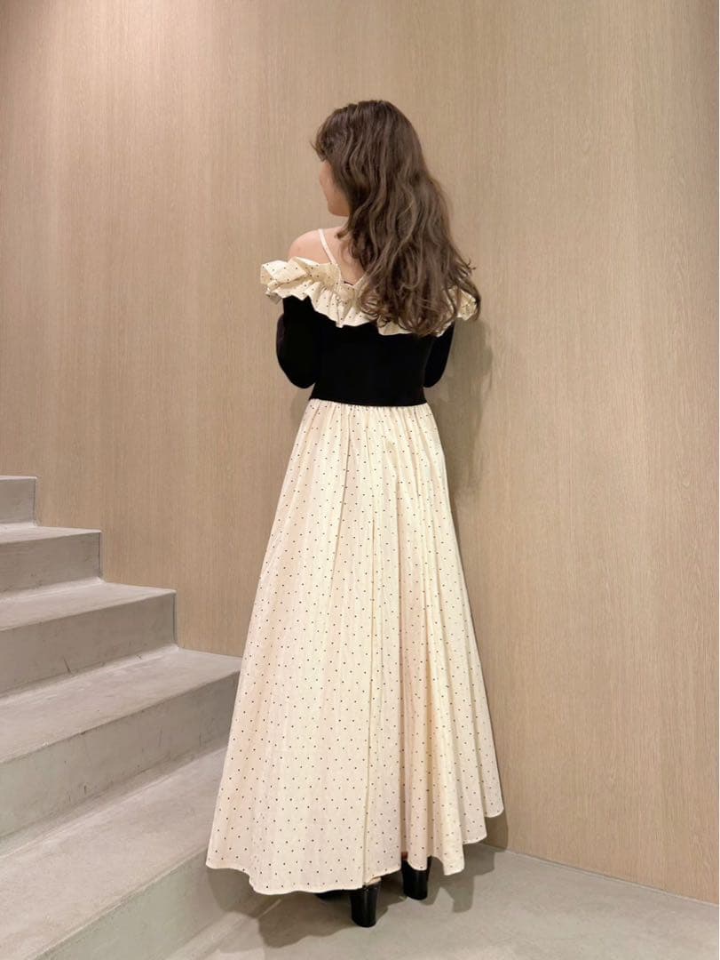 LILY BROWN フリルカラーニットコンビワンピース