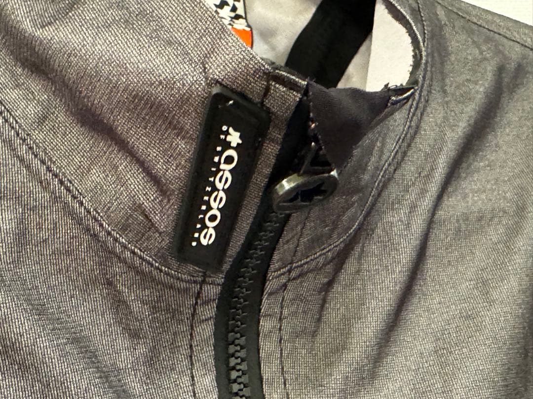 究極軽量レインジャケットASSOS SchlossHund EQUIPE RS