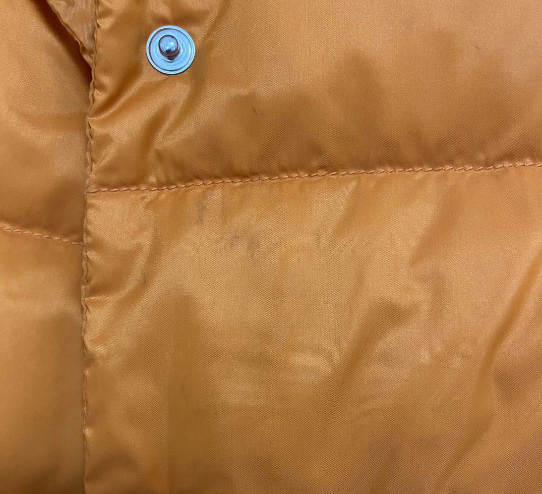 MONCLER オレンジ ダウンベスト アニメーションタグ