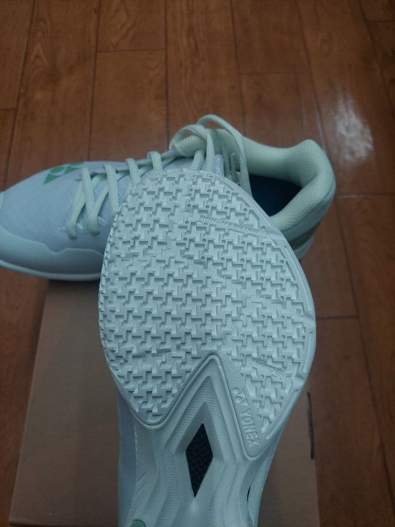 バドミントンシューズ 24.0cm