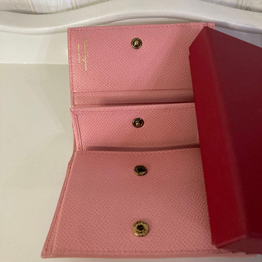 Salvatore Ferragamo ピンク 二つ折り財布